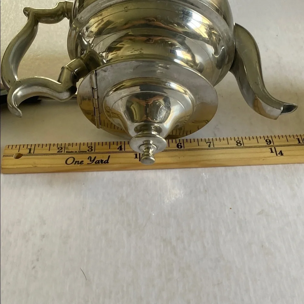 Woodbury Pewterers Elegant Silver Teapot Size 9.5” x 7” approximately